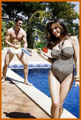 Kelly Brook Preggers in Swimsuit for Hello!
